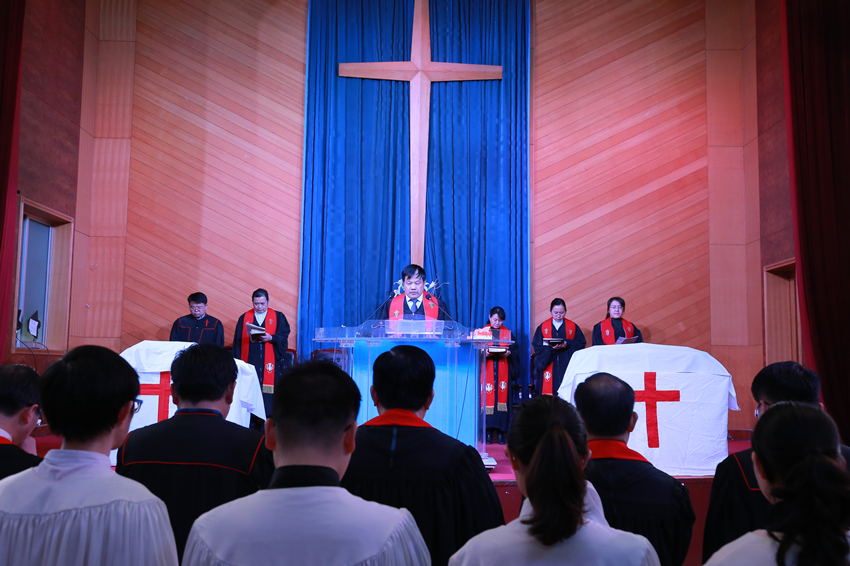 默想主的受难 纪念主的替死 ——山东省基督教两会全体同工和山东神学院师生举行受难